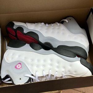 Jordan Jumpman White and Gray Sneakers Dynamic Design